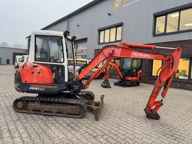 Kubota KX 101-3 - Máy xúc mini: hình 2 Kubota KX 101-3 - Máy xúc mini: hình 2