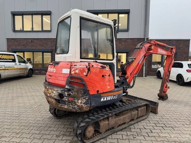 Kubota KX 101-3 - Máy xúc mini: hình 3 Kubota KX 101-3 - Máy xúc mini: hình 3