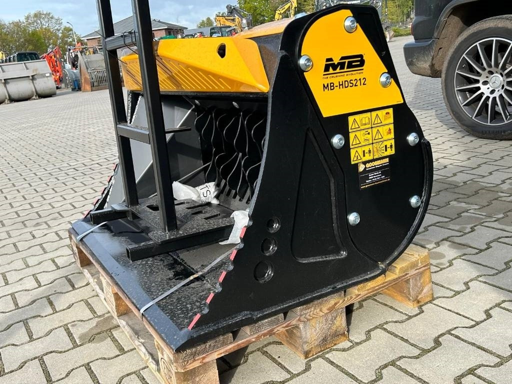 MB Crusher HDS 212 - Gầu máy xúc: hình 1 MB Crusher HDS 212 - Gầu máy xúc: hình 1