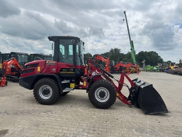 Yanmar V 80-5 - Máy xúc lật bánh lốp: hình 3 Yanmar V 80-5 - Máy xúc lật bánh lốp: hình 3