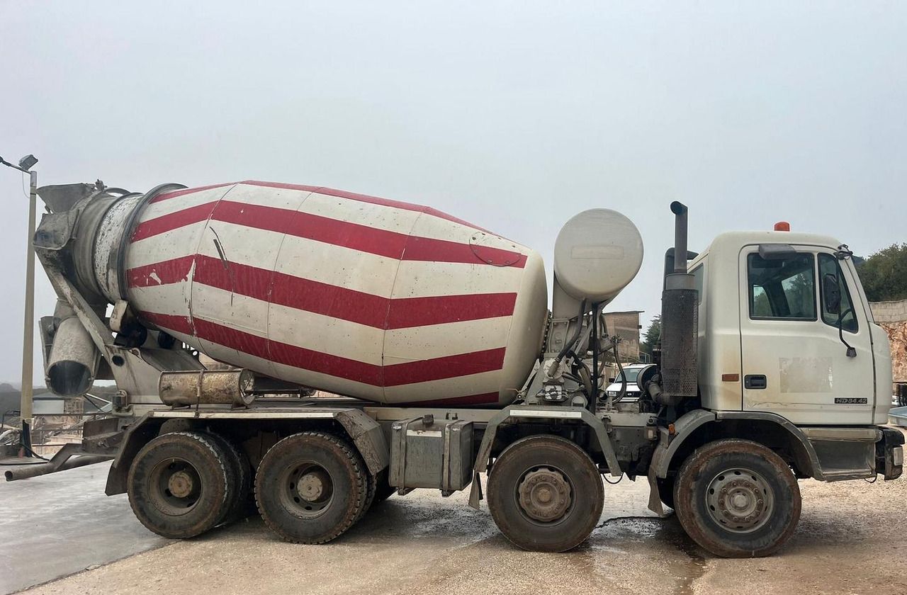 Autobetoniera Astra HD7 84 42 - Xe trộn bê tông: hình 2 Autobetoniera Astra HD7 84 42 - Xe trộn bê tông: hình 2