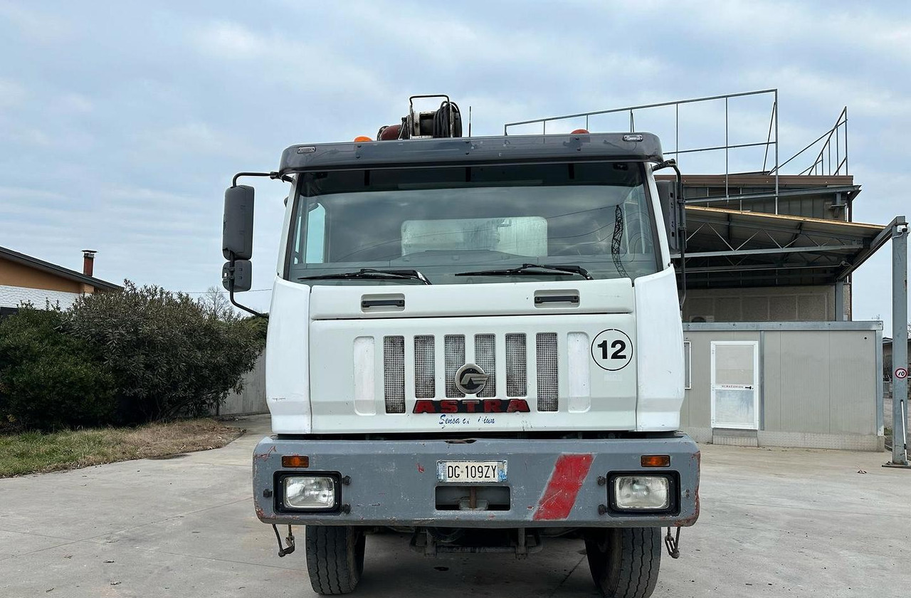 Xe trộn bơm bê tông Betonpompa Cifa 28 metri: hình 13