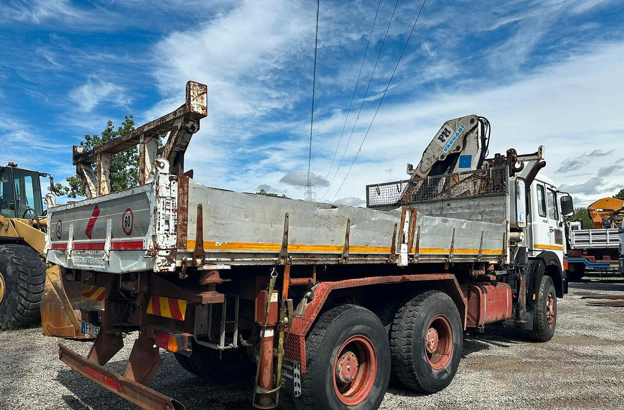 Iveco 330 26 con gru - Xe tải thùng lửng/ Phẳng, Xe cẩu tự hành: hình 4 Iveco 330 26 con gru - Xe tải thùng lửng/ Phẳng, Xe cẩu tự hành: hình 4
