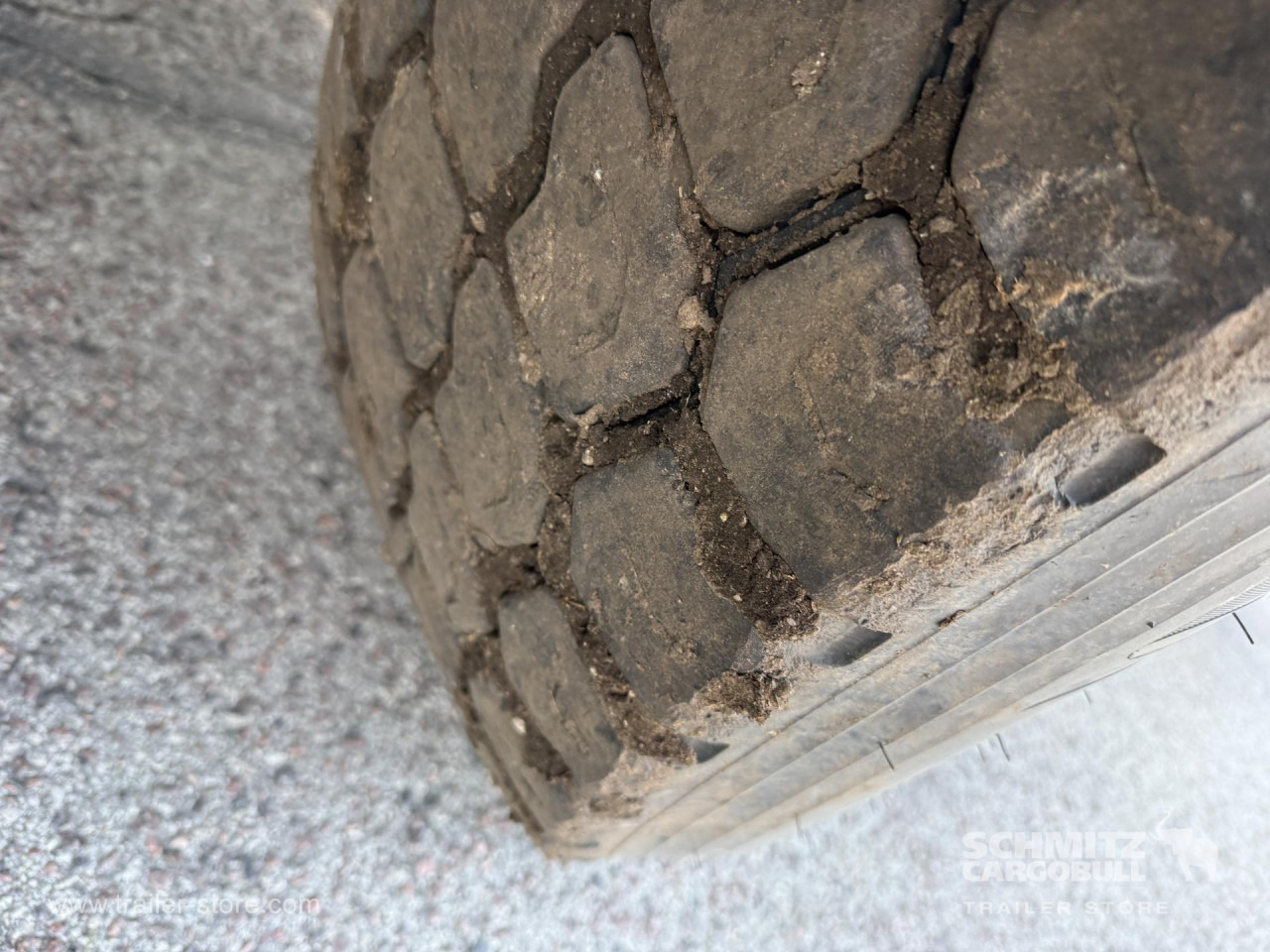 KAESSBOHRER Tipper Steel half pipe body 27m³ - Sơ mi rơ moóc ben: hình 2 KAESSBOHRER Tipper Steel half pipe body 27m³ - Sơ mi rơ moóc ben: hình 2