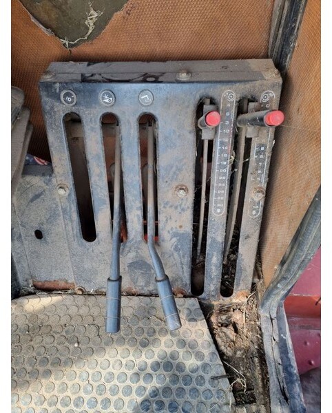 Máy gặt đập Laverda 3400: hình 11 Máy gặt đập Laverda 3400: hình 11