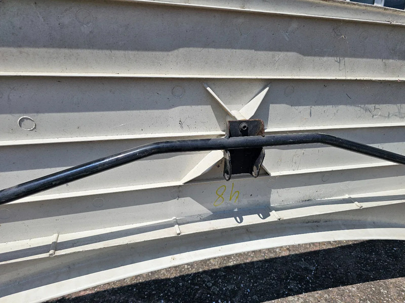 MAN Dak spoiler 81.62910-0131 - Khí động học/ Spoiler cho Xe tải: hình 4 MAN Dak spoiler 81.62910-0131 - Khí động học/ Spoiler cho Xe tải: hình 4