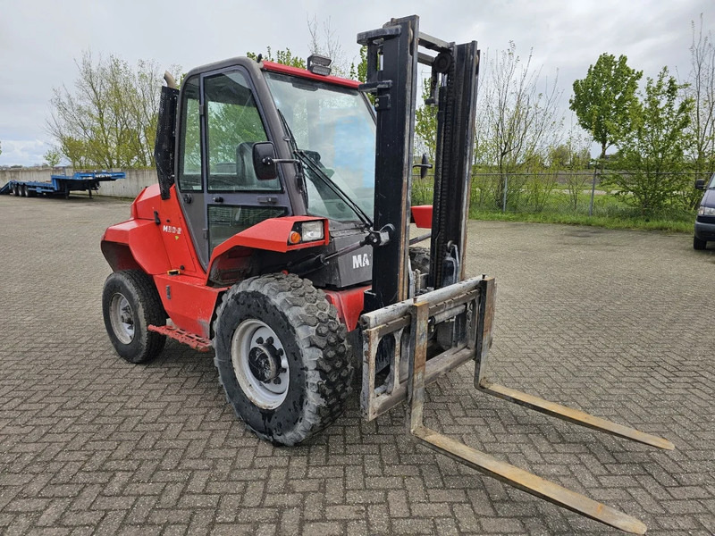 Manitou M 30-2 4ST3B - Xe nâng địa hình gồ ghề: hình 5 Manitou M 30-2 4ST3B - Xe nâng địa hình gồ ghề: hình 5