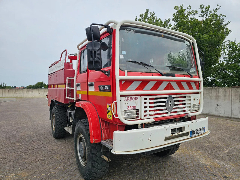 Renault M210 Arbois 3500L - Xe tải cứu hỏa: hình 3 Renault M210 Arbois 3500L - Xe tải cứu hỏa: hình 3