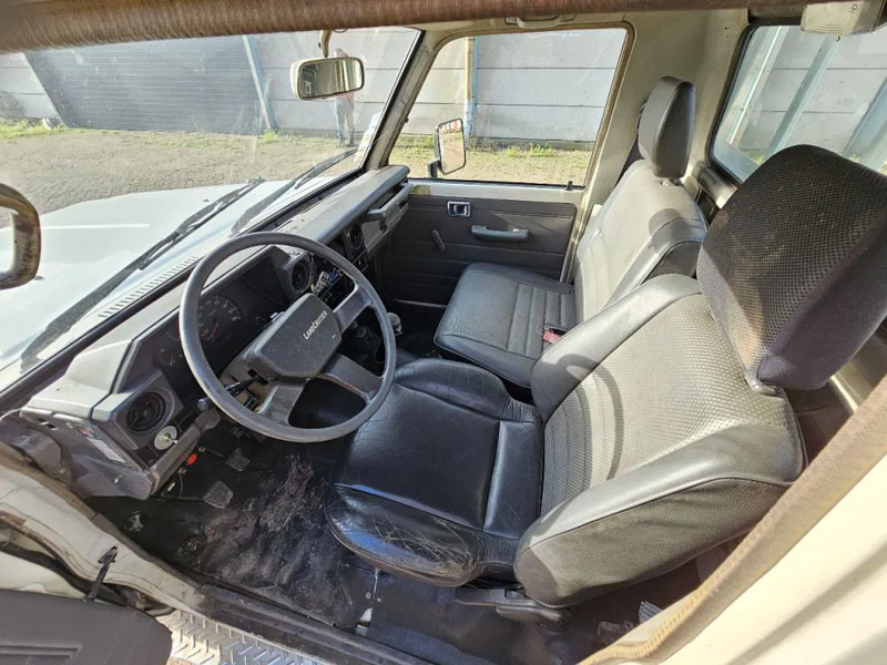 Xe bán tải Toyota Land Cruiser LB71MOD: hình 10 Xe bán tải Toyota Land Cruiser LB71MOD: hình 10