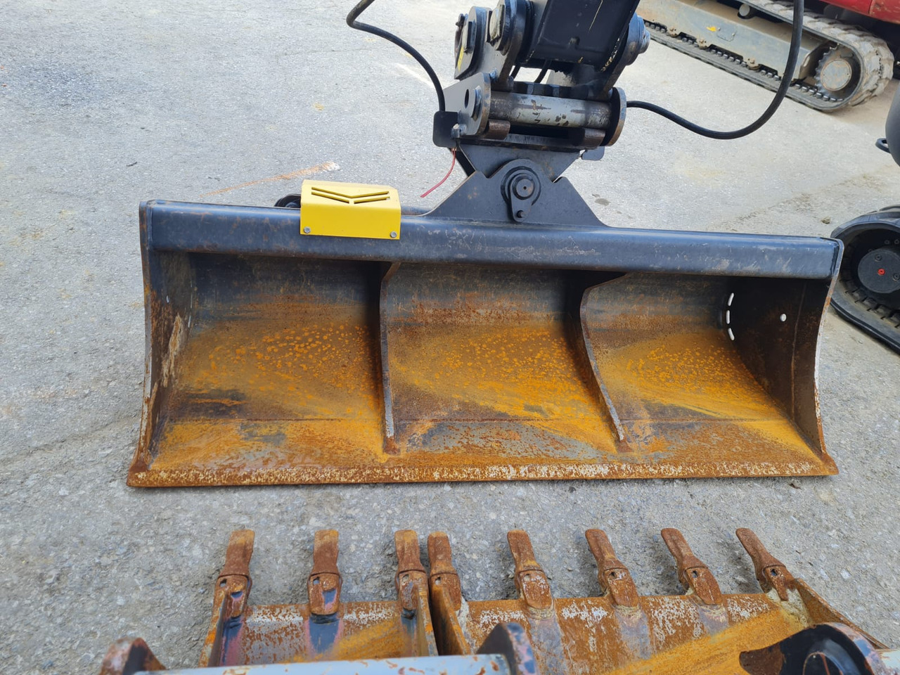 Bucket package for Yanmar B 95 W - Gầu máy xúc cho Máy xúc bánh lốp: hình 3 Bucket package for Yanmar B 95 W - Gầu máy xúc cho Máy xúc bánh lốp: hình 3