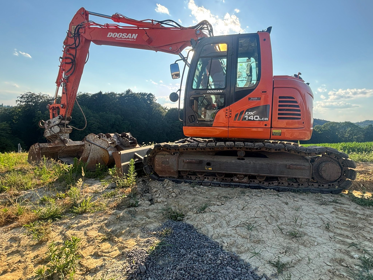 DOOSAN DX 140 LCR-3 - Máy xúc bánh xích: hình 4 DOOSAN DX 140 LCR-3 - Máy xúc bánh xích: hình 4