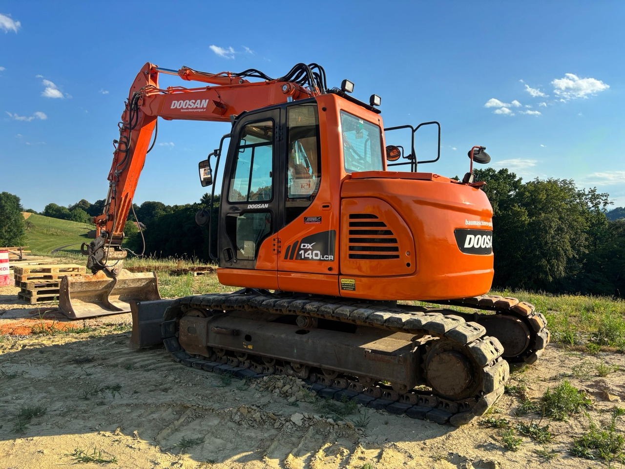 DOOSAN DX 140 LCR-3 - Máy xúc bánh xích: hình 5 DOOSAN DX 140 LCR-3 - Máy xúc bánh xích: hình 5