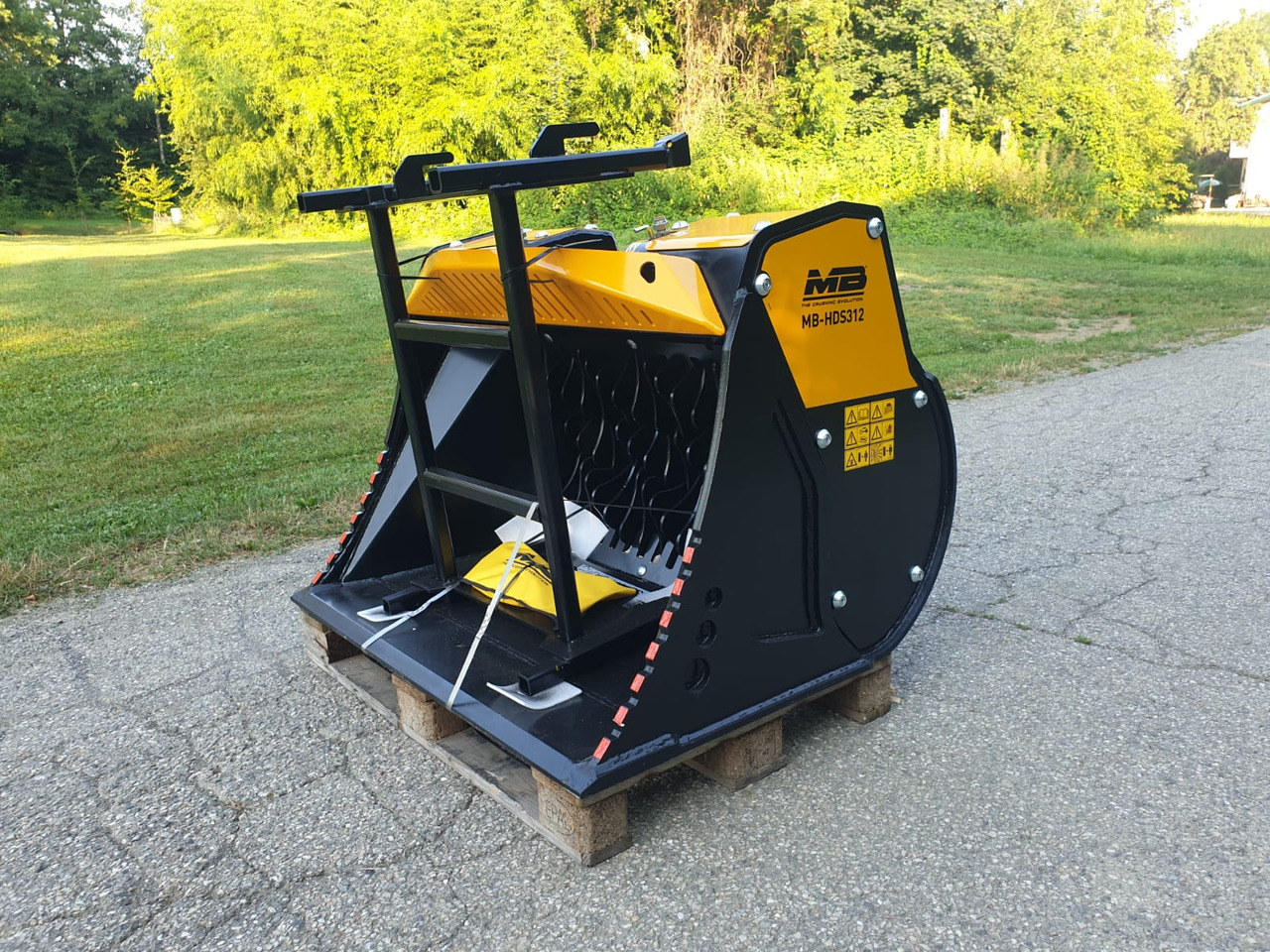 MB CRUSHER HDS 312 - Đính kèm cho Máy xúc: hình 3 MB CRUSHER HDS 312 - Đính kèm cho Máy xúc: hình 3