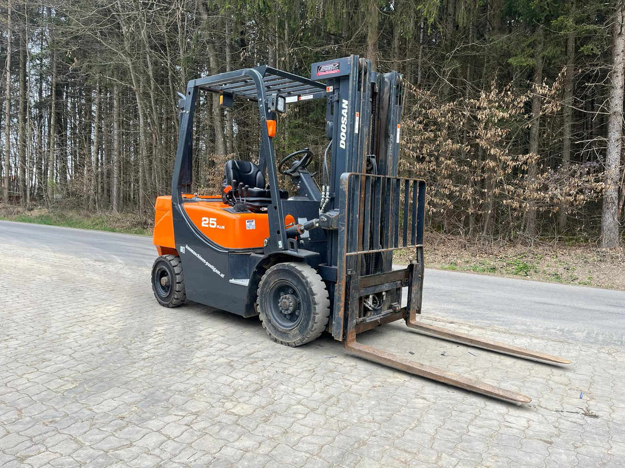 Doosan D 25 GP - Xe nâng diesel: hình 4 Doosan D 25 GP - Xe nâng diesel: hình 4