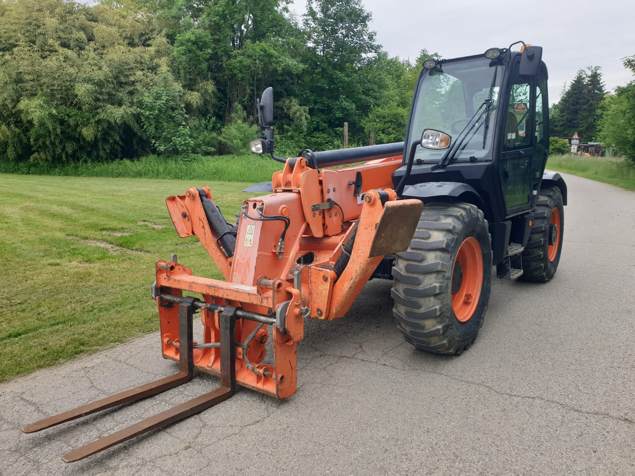 JCB 540-140 - Xe nhấc hình viễn vọng kính: hình 3 JCB 540-140 - Xe nhấc hình viễn vọng kính: hình 3