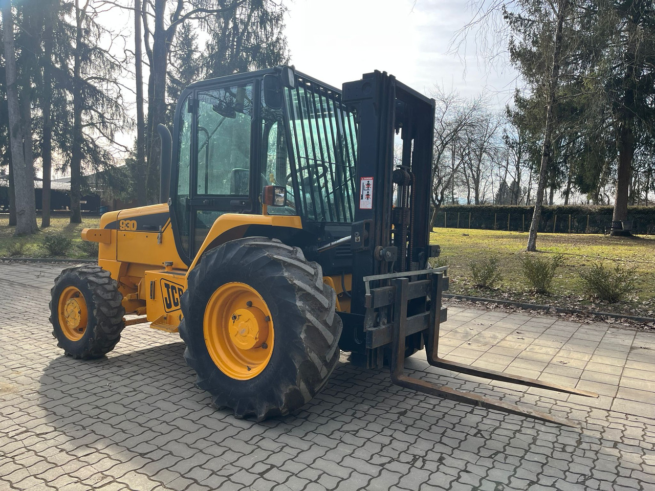 JCB 930 - Xe nâng diesel: hình 2 JCB 930 - Xe nâng diesel: hình 2