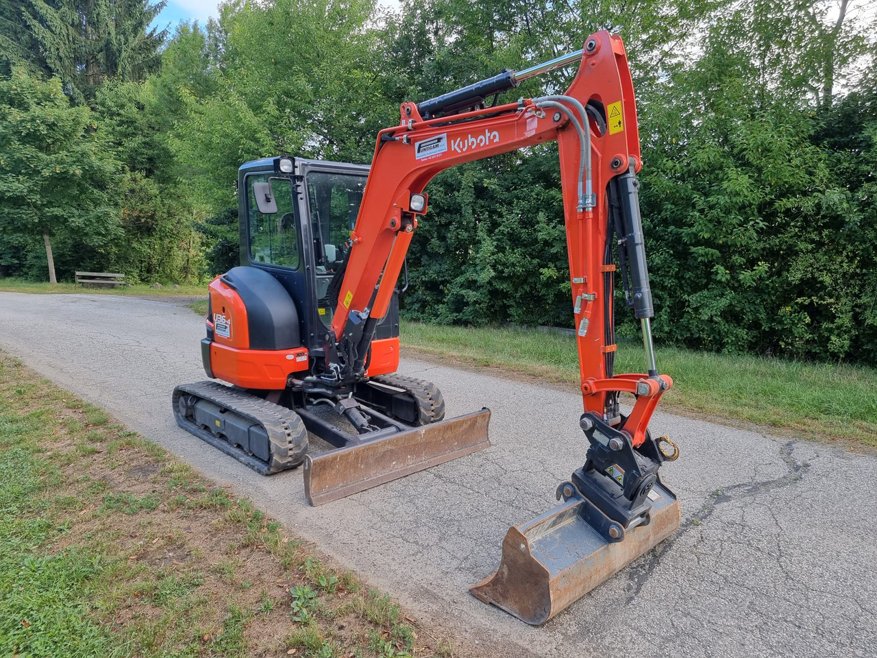 KUBOTA U 36-4 - Máy xúc mini: hình 4 KUBOTA U 36-4 - Máy xúc mini: hình 4