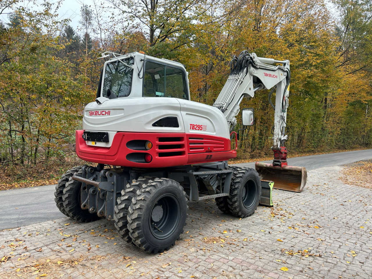 Máy xúc bánh lốp TAKEUCHI TB 295 W: hình 7