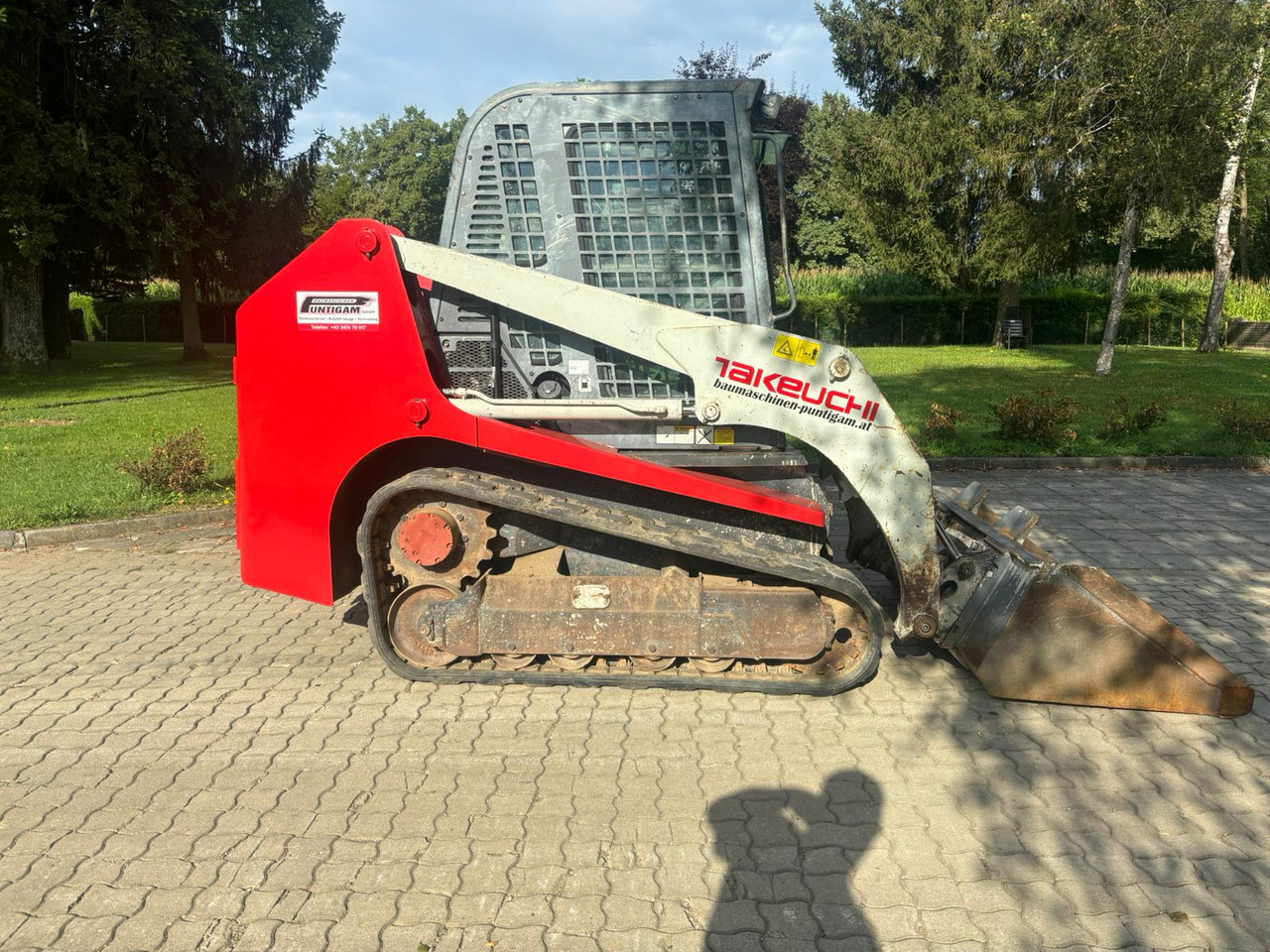 TAKEUCHI TL 230 - Máy xúc lật đa năng: hình 1 TAKEUCHI TL 230 - Máy xúc lật đa năng: hình 1