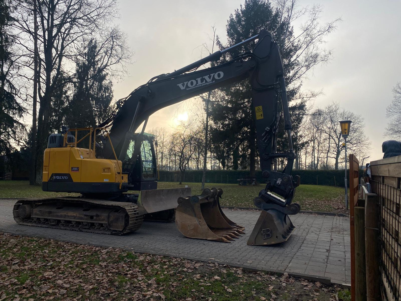 VOLVO ECR 235 EL - Máy xúc bánh xích: hình 5 VOLVO ECR 235 EL - Máy xúc bánh xích: hình 5