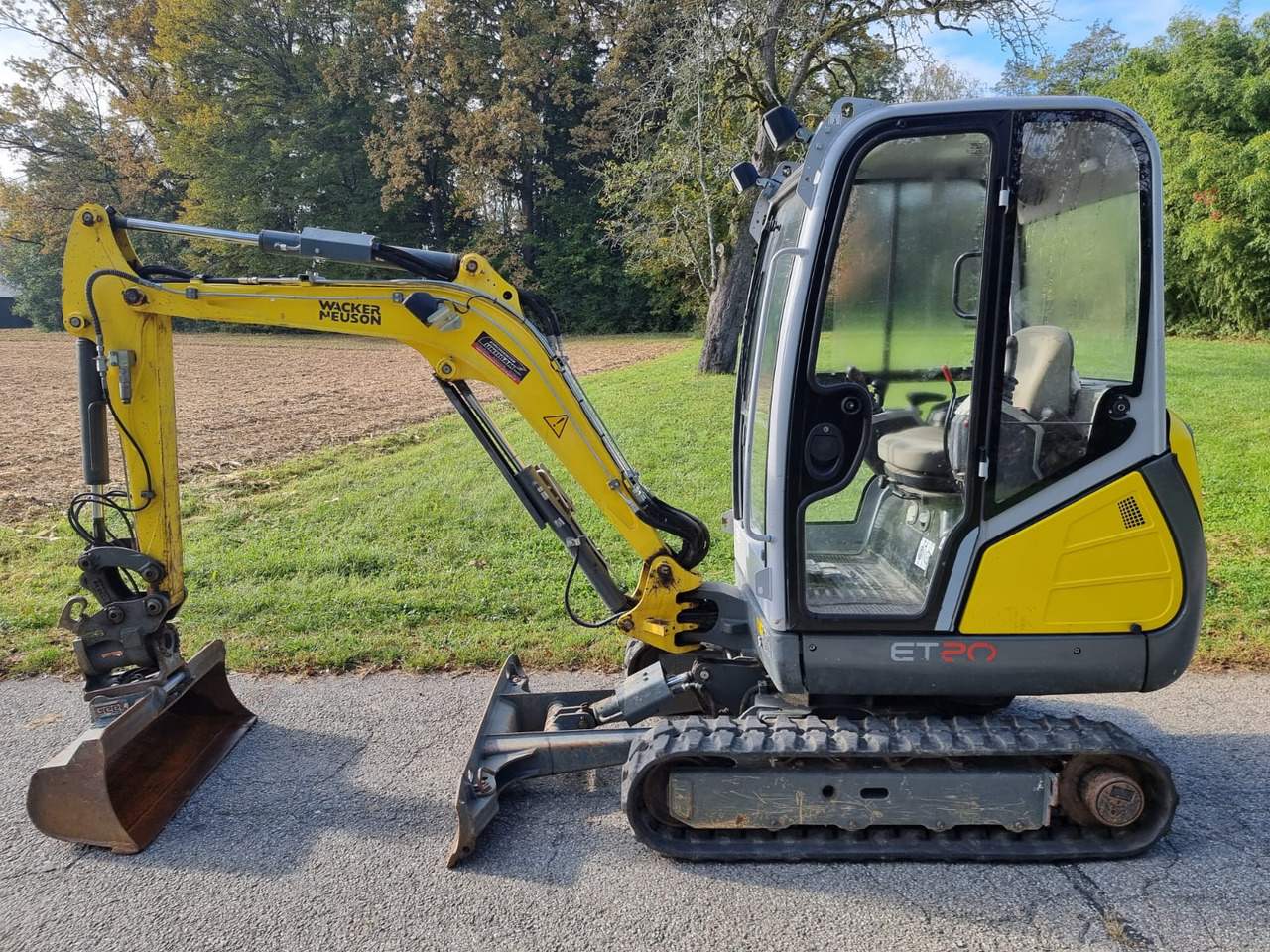 WACKER Neuson ET 20 - Máy xúc mini: hình 1 WACKER Neuson ET 20 - Máy xúc mini: hình 1