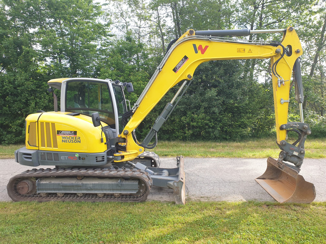 WACKER Neuson ET 90 - Máy xúc mini: hình 2 WACKER Neuson ET 90 - Máy xúc mini: hình 2