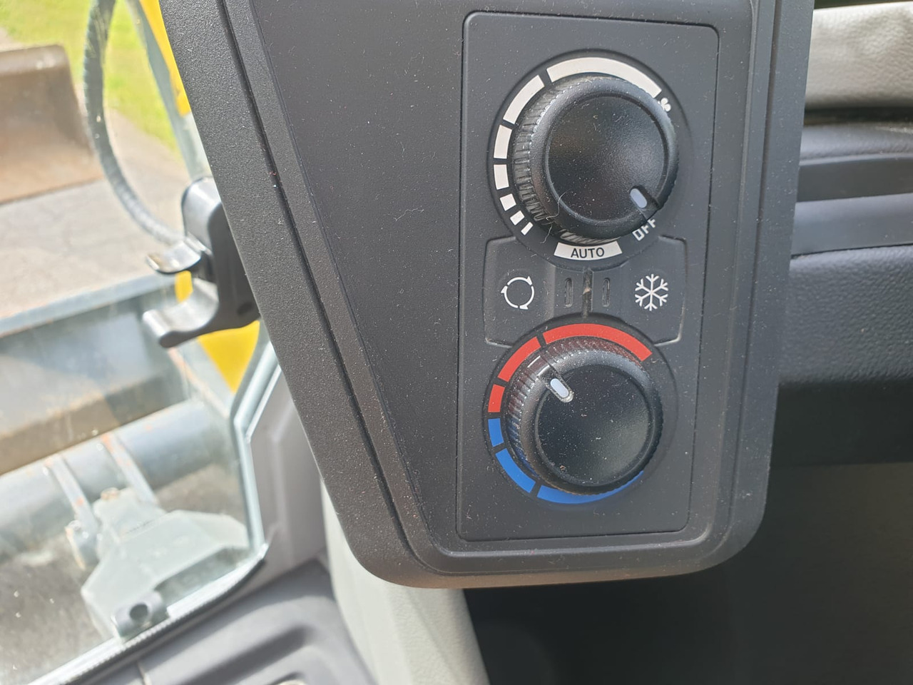 Máy xúc mini WACKER Neuson ET 90: hình 19