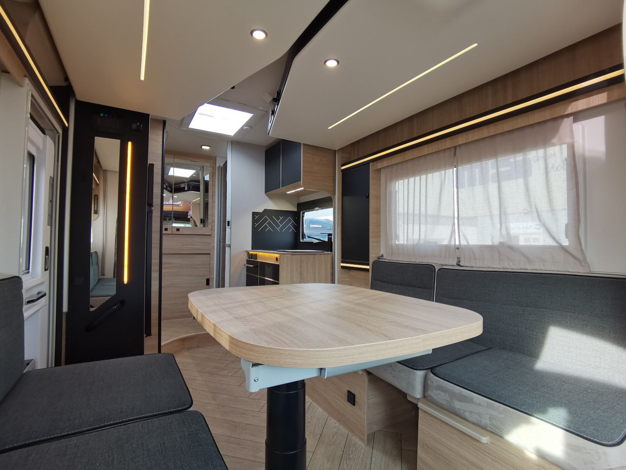 Chausson 630 TITANIUM / MODELL 2026 / EINZELHUBBETTEN - Xe cắm trại bán tích hợp: hình 5 Chausson 630 TITANIUM / MODELL 2026 / EINZELHUBBETTEN - Xe cắm trại bán tích hợp: hình 5