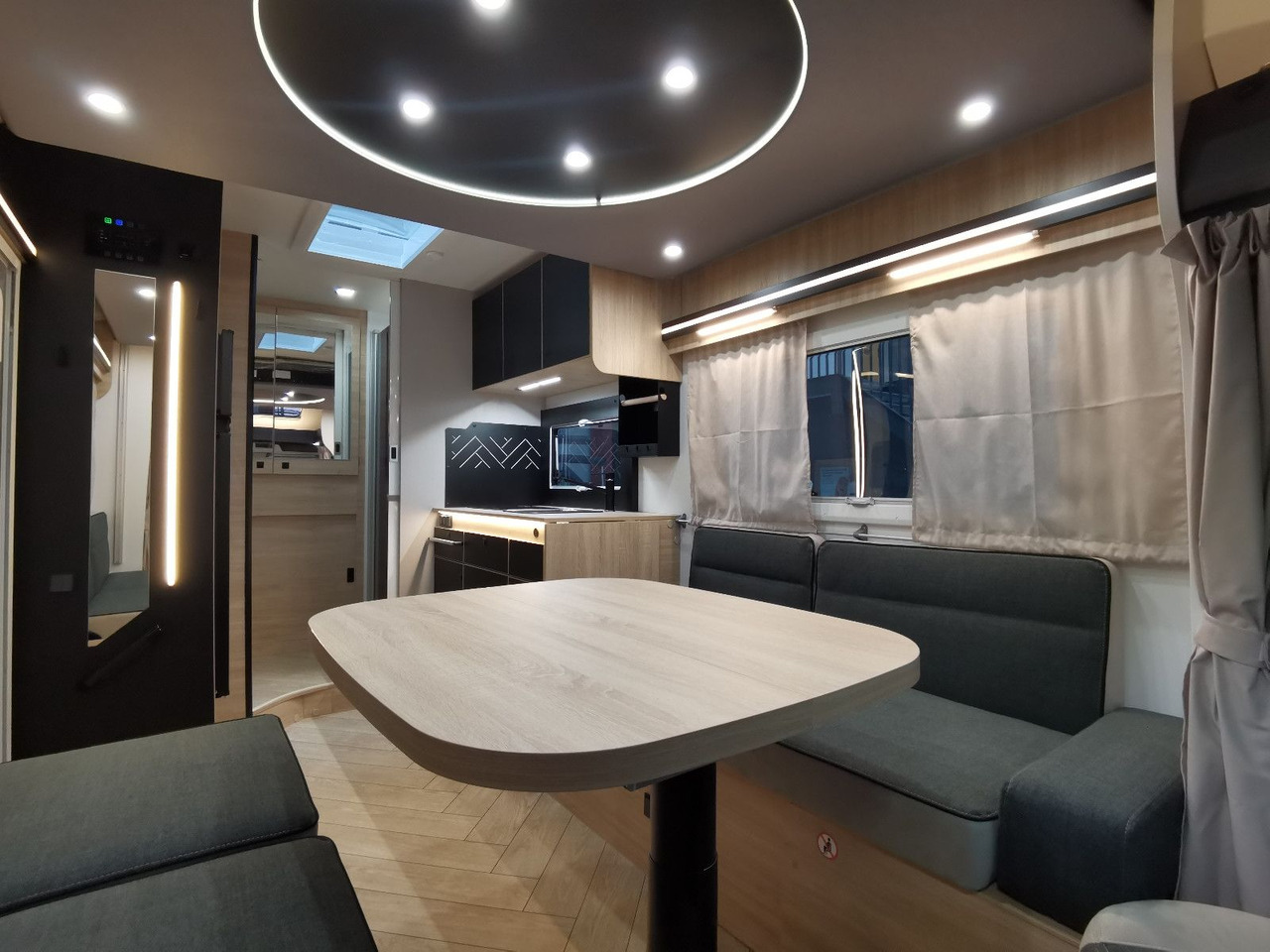 Cho thuê  Chausson 640 TITANIUM /- 2026 - / XXL - HUBBETT & RAUMBAD Chausson 640 TITANIUM /- 2026 - / XXL - HUBBETT & RAUMBAD: hình 6