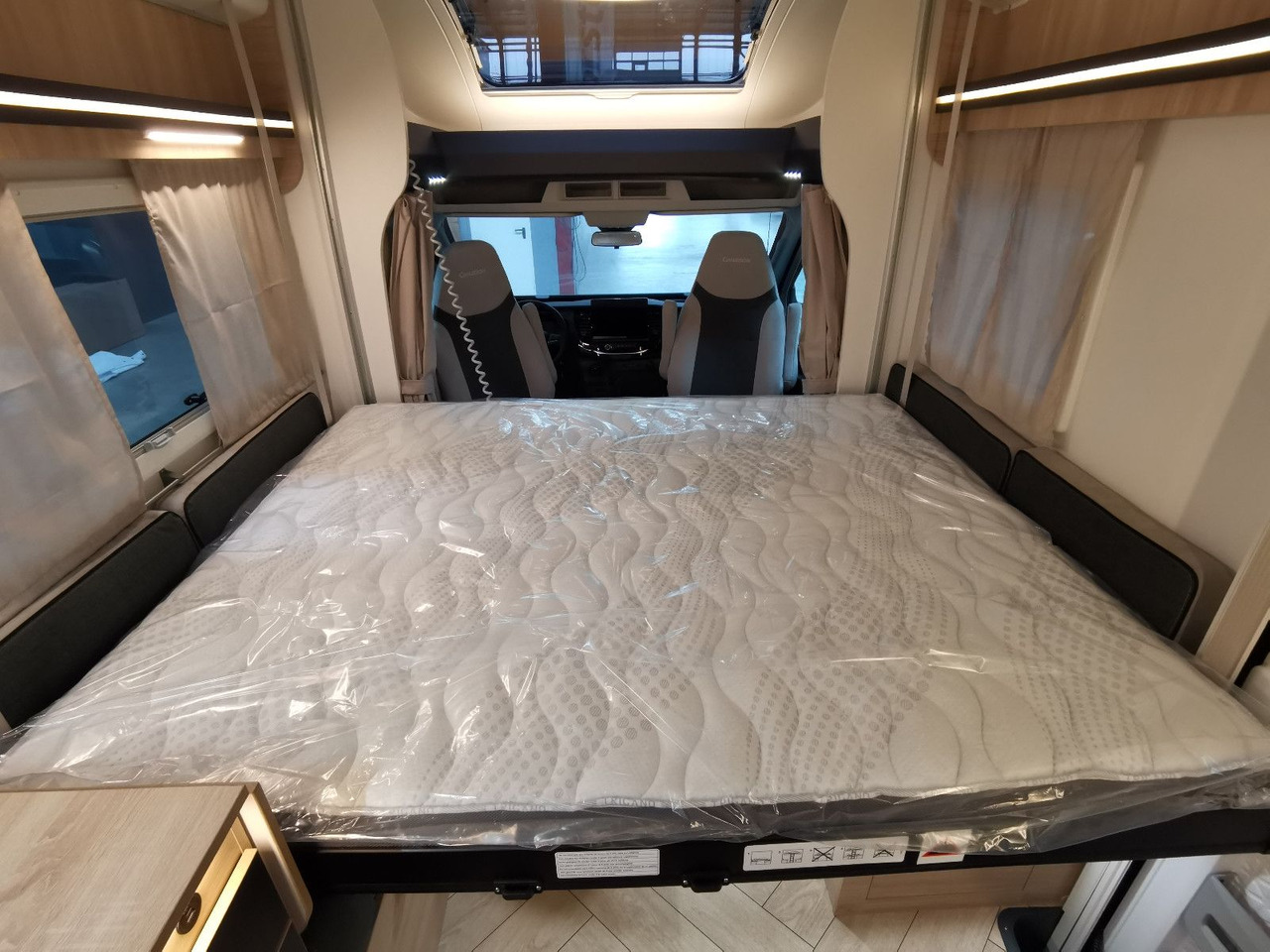 Cho thuê  Chausson 640 TITANIUM /- 2026 - / XXL - HUBBETT & RAUMBAD Chausson 640 TITANIUM /- 2026 - / XXL - HUBBETT & RAUMBAD: hình 13