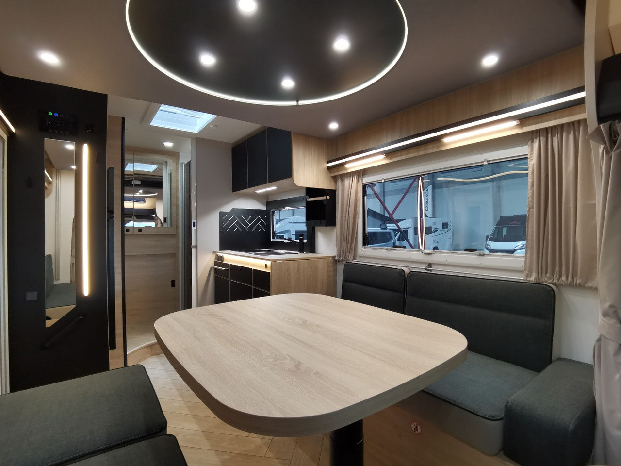 Chausson 640 TITANIUM / MODELL 2026 / 165PS /XXL-HUBBETT - Xe cắm trại bán tích hợp: hình 5 Chausson 640 TITANIUM / MODELL 2026 / 165PS /XXL-HUBBETT - Xe cắm trại bán tích hợp: hình 5