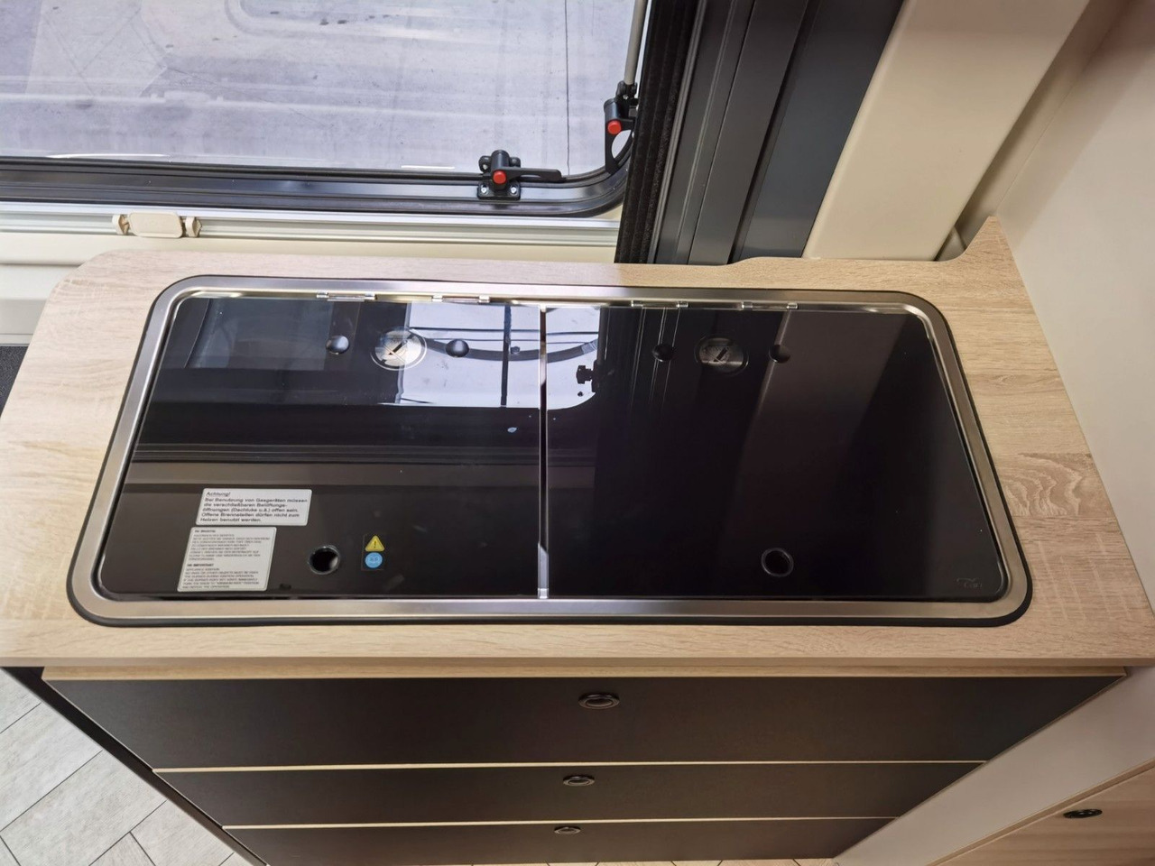 Xe van cắm trại Chausson V697 SPORT LINE / -2026- / 140-8G./ EINZELBETTEN: hình 18 Xe van cắm trại Chausson V697 SPORT LINE / -2026- / 140-8G./ EINZELBETTEN: hình 18