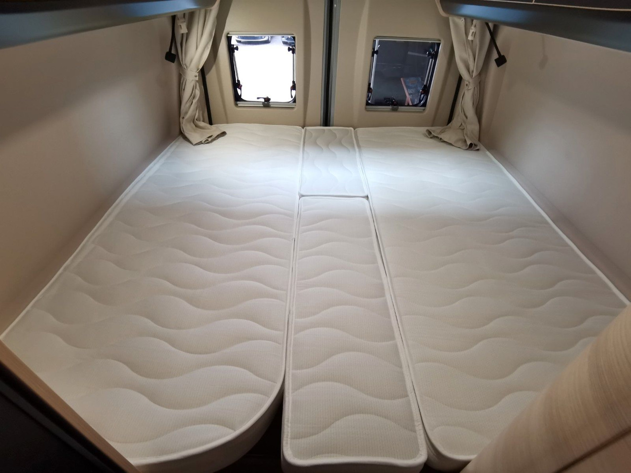 Xe van cắm trại Chausson V697 SPORT LINE / -2026- / 140-8G./ EINZELBETTEN: hình 19 Xe van cắm trại Chausson V697 SPORT LINE / -2026- / 140-8G./ EINZELBETTEN: hình 19