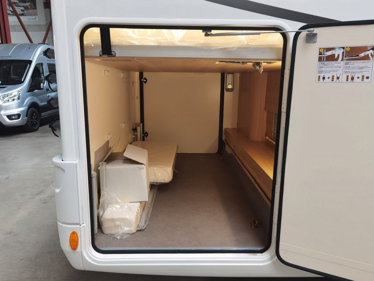 Xe cắm trại alkoven Forster A 699 HB /140PS / ZUBEHÖR - PAKET / 6x SITZP.: hình 9