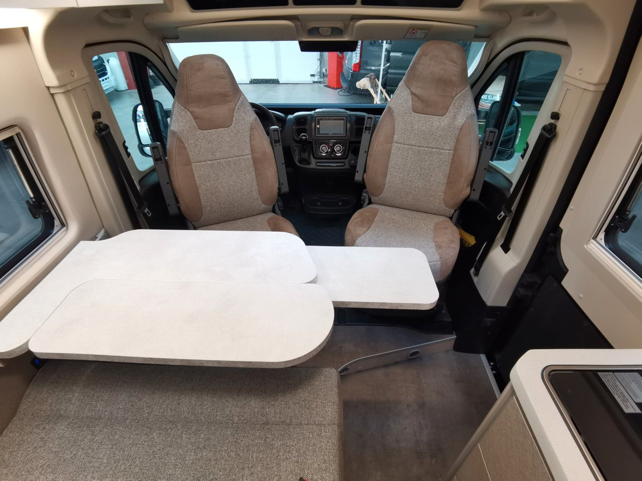 Xe van cắm trại Karmann DAVIS 590 LIFESTYLE / 140PS- AUTOMATIK / SKYROOF: hình 20