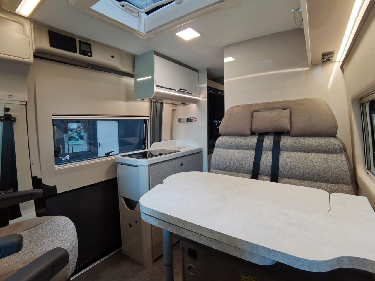 Xe van cắm trại Karmann DAVIS 590 LIFESTYLE / 140PS- AUTOMATIK / SKYROOF: hình 11