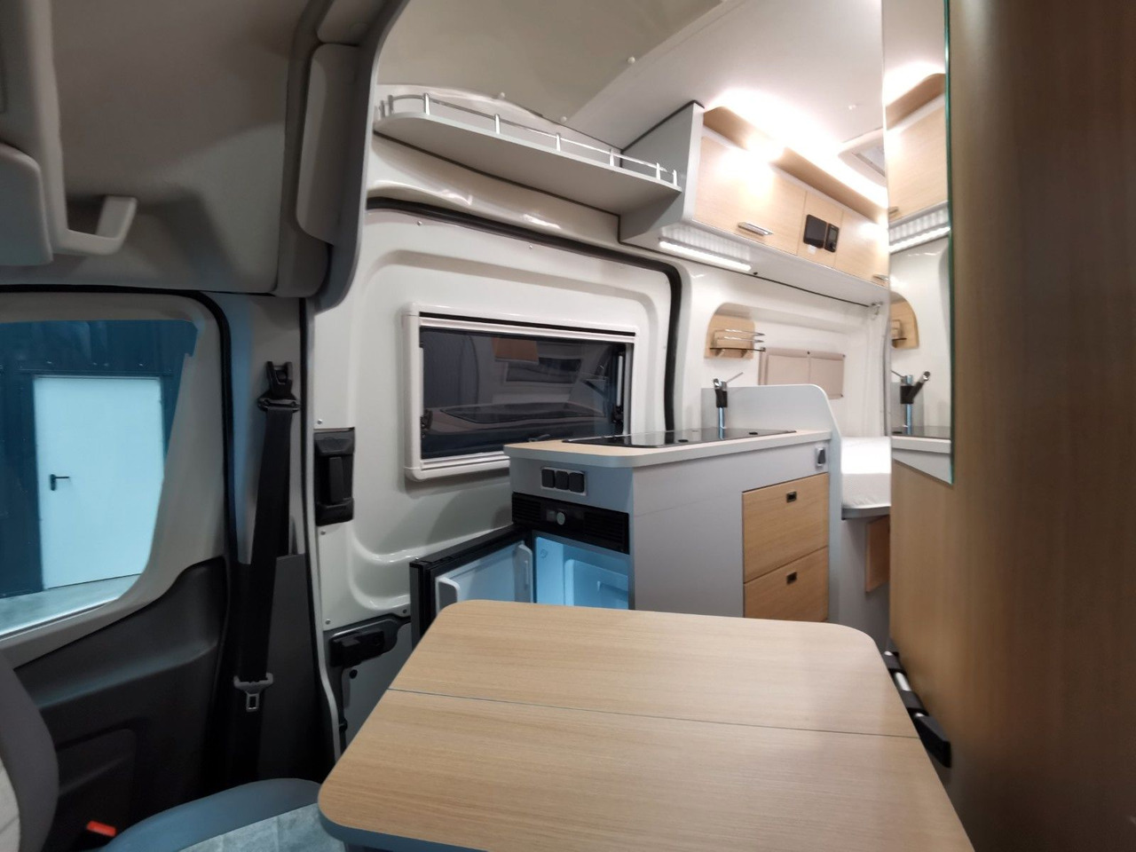 Xe van cắm trại Karmann DEXTER 570 / 170PS-4x4 /SOLAR/ AHK/ EINZELBETTEN: hình 11 Xe van cắm trại Karmann DEXTER 570 / 170PS-4x4 /SOLAR/ AHK/ EINZELBETTEN: hình 11