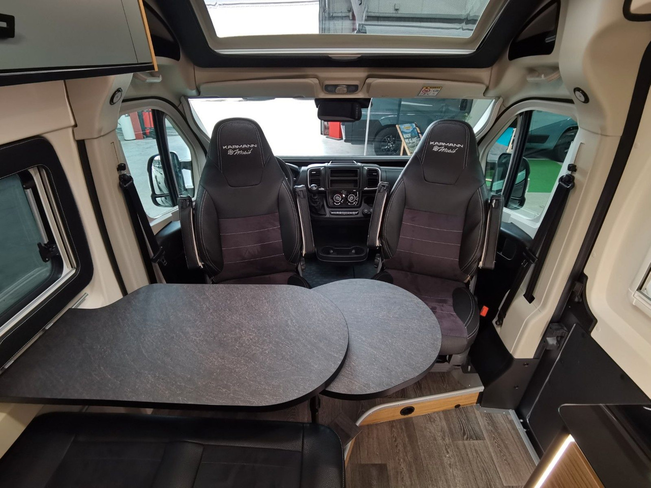 Karmann DEXTER 580 / MODELL 2026 / 8G.AUTOMATIK - Xe van cắm trại: hình 4 Karmann DEXTER 580 / MODELL 2026 / 8G.AUTOMATIK - Xe van cắm trại: hình 4