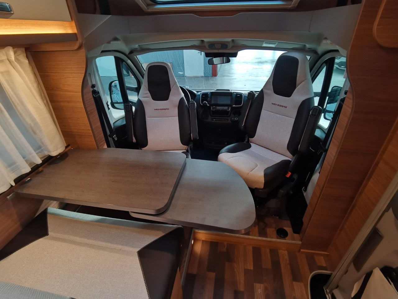 Xe cắm trại bán tích hợp Weinsberg CARACOMPACT 600 MEG PEPPER / 8G. - AUTOMATIK: hình 13 Xe cắm trại bán tích hợp Weinsberg CARACOMPACT 600 MEG PEPPER / 8G. - AUTOMATIK: hình 13