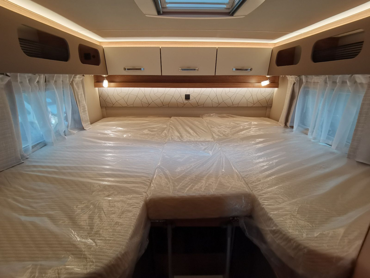 Cho thuê Weinsberg CARACOMPACT SUITE 640 MEG PEPPER / - MODELL 2025 Weinsberg CARACOMPACT SUITE 640 MEG PEPPER / - MODELL 2025 Weinsberg CARACOMPACT SUITE 640 MEG PEPPER / - MODELL 2025 Weinsberg CARACOMPACT SUITE 640 MEG PEPPER / - MODELL 2025: hình 19