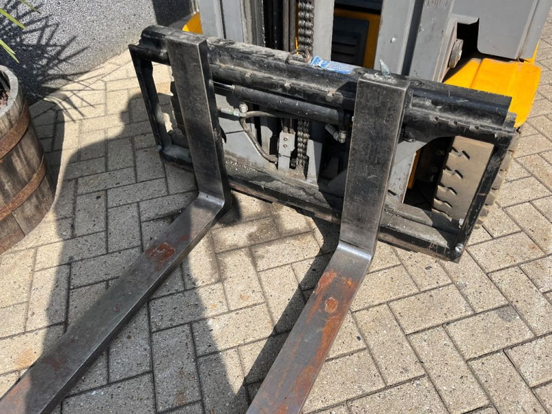 Jungheinrich EFG215 EFG215 triplo460 freelift sideshift 2016 heftruck forklift electrisch - Xe nâng điện: hình 5 Jungheinrich EFG215 EFG215 triplo460 freelift sideshift 2016 heftruck forklift electrisch - Xe nâng điện: hình 5