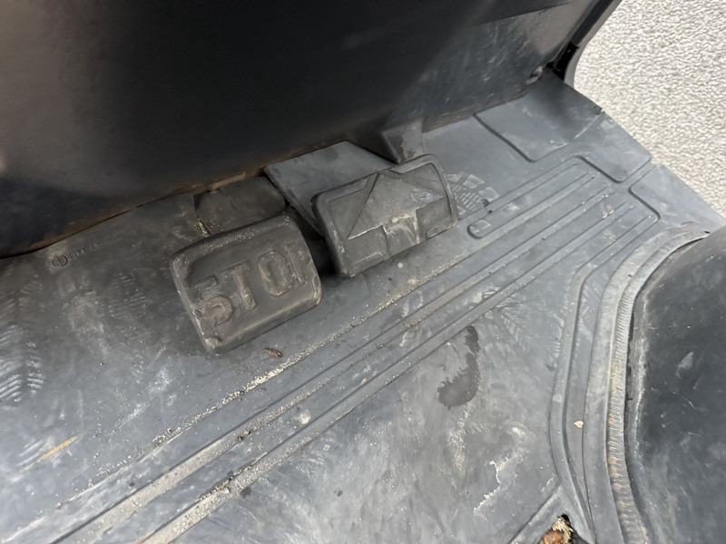 Xe nâng gas Linde H16T-03 Triplex 540 Freelift / Sideshift LPG 2006: hình 12