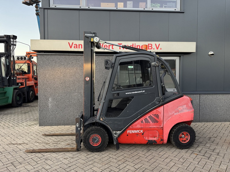 Linde H25D Triplo 590 Freelift / Sideshift / Vorkversteller VW Diesel 2007 - Xe nâng diesel: hình 1 Linde H25D Triplo 590 Freelift / Sideshift / Vorkversteller VW Diesel 2007 - Xe nâng diesel: hình 1