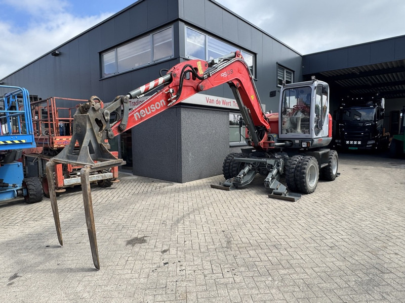 Cẩu bánh lốp Neuson 9503 WD Mobiele Kraan 2009 Palletvork, Smalle Bak / Breede Bak 8860hours Deutz Diesel.: hình 7