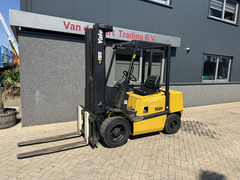Yale GDP30TP - Xe nâng diesel: hình 2 Yale GDP30TP - Xe nâng diesel: hình 2