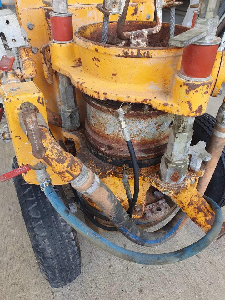 Aliva AL 246.5 Concrete spraying machine - Thiết bị bê tông: hình 5 Aliva AL 246.5 Concrete spraying machine - Thiết bị bê tông: hình 5