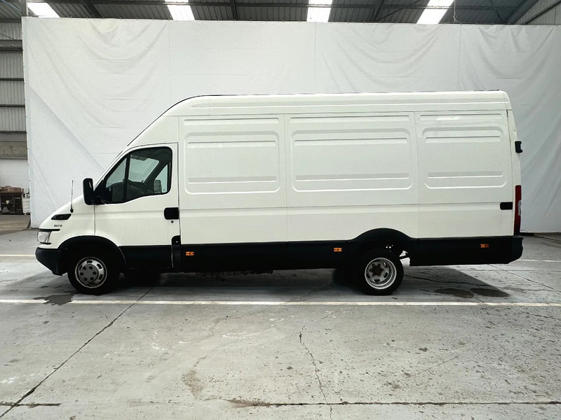 Iveco Daily 35C13 AIRCO / MOTORPROBLEEM -PROBLEME DE MOTEUR - Xe van chở hàng: hình 2 Iveco Daily 35C13 AIRCO / MOTORPROBLEEM -PROBLEME DE MOTEUR - Xe van chở hàng: hình 2