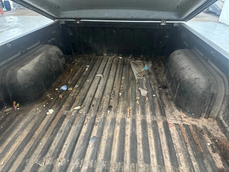 Nissan Navara 2.5 Di / EURO 3 - Xe hơi: hình 5 Nissan Navara 2.5 Di / EURO 3 - Xe hơi: hình 5