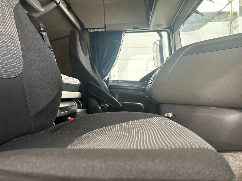Xe đầu kéo DAF XF 106.460 SPACECAB: hình 8