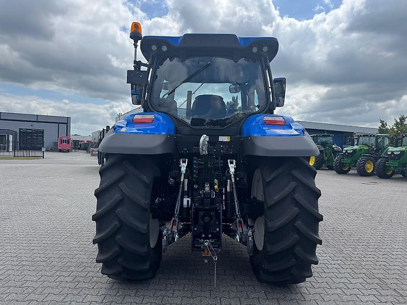New Holland T6.145 EC40 GEVEERDE VOORAS 2023 200 UUR!!! - Máy cày: hình 3 New Holland T6.145 EC40 GEVEERDE VOORAS 2023 200 UUR!!! - Máy cày: hình 3